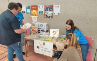 Der Stand "Spielend für Toleranz" bei den Haßberger Spieletagen in Hofheim