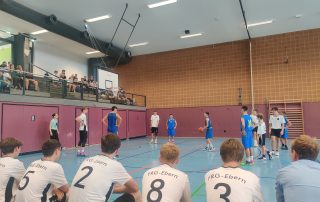 Ein Freiwurf bei einem Basketballspiel