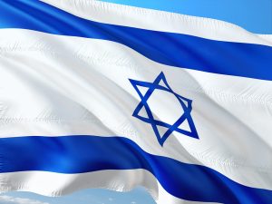 Eine wehende Israelflagge