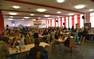 Gefüllter Spieletage-Saal