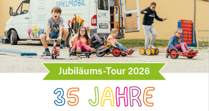 Ausschnitt des Deckblatts vom Spielmobil-Flyers für die Jubiläumstour 2026 - 35 Jahre Spielmobil im Landkreis Haßberge